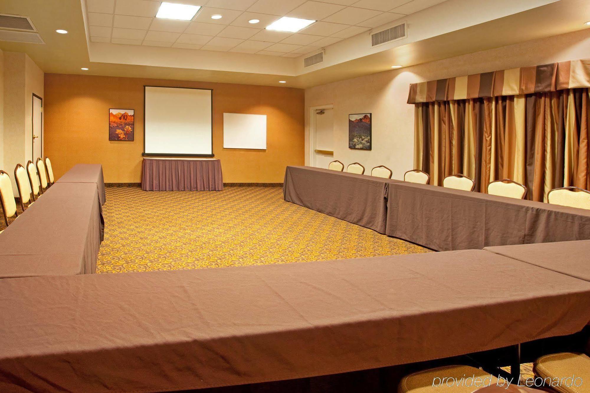 Holiday Inn Express & Suites Phoenix/Chandler Einrichtungen foto
